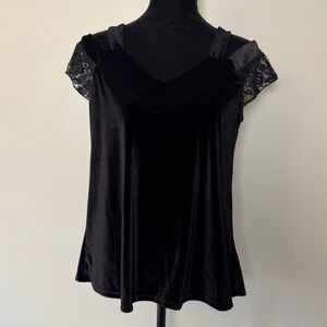 NWT NY&C Shirt Women’s Medium Black Velvet & Lace Sweet Pea by Stacy Frati
